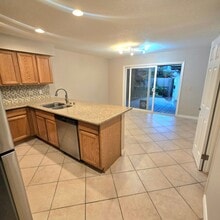 1098 Glenbridge Cir in Westlake Village, CA - Building Photo - Building Photo