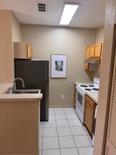 9085 Lee Vista Blvd, Unit 1007 in Orlando, FL - Foto de edificio - Building Photo