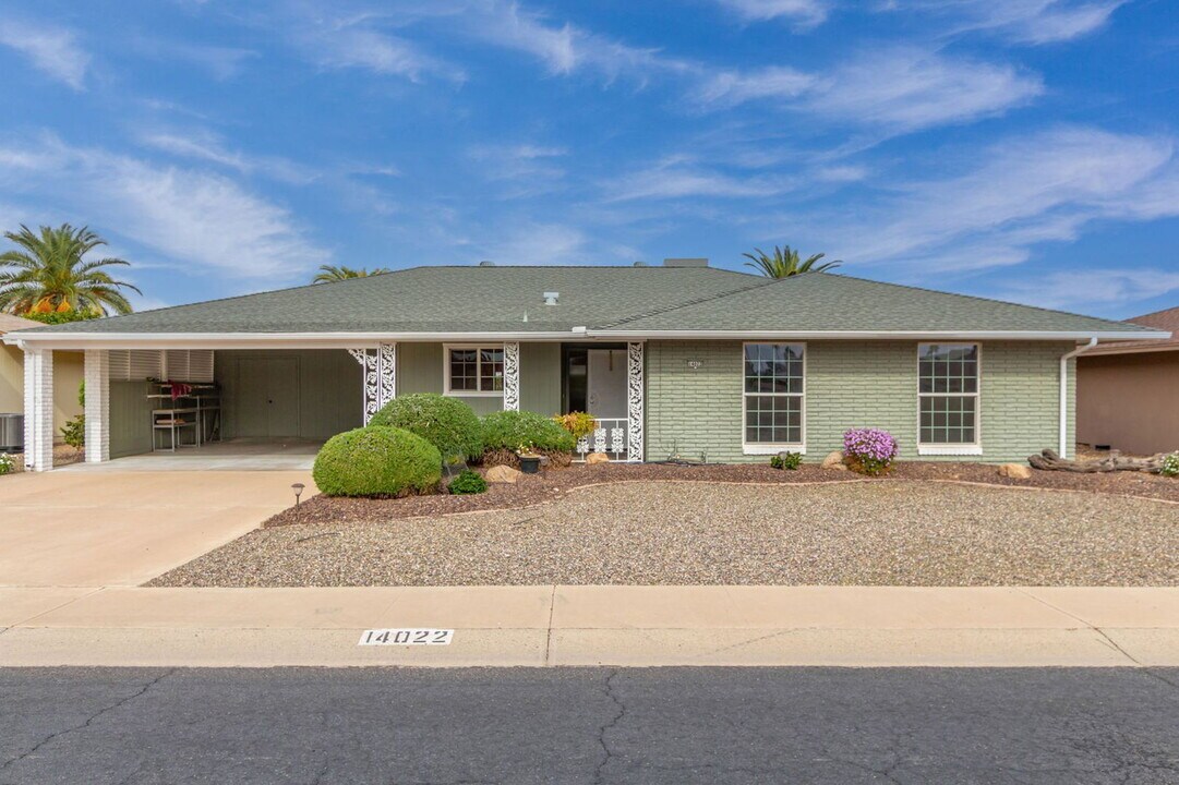 14022 Whispering Lake Dr in Sun City, AZ - Building Photo