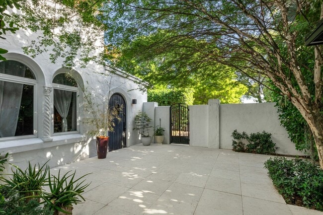 2974 Alton Rd in Miami Beach, FL - Building Photo - Building Photo