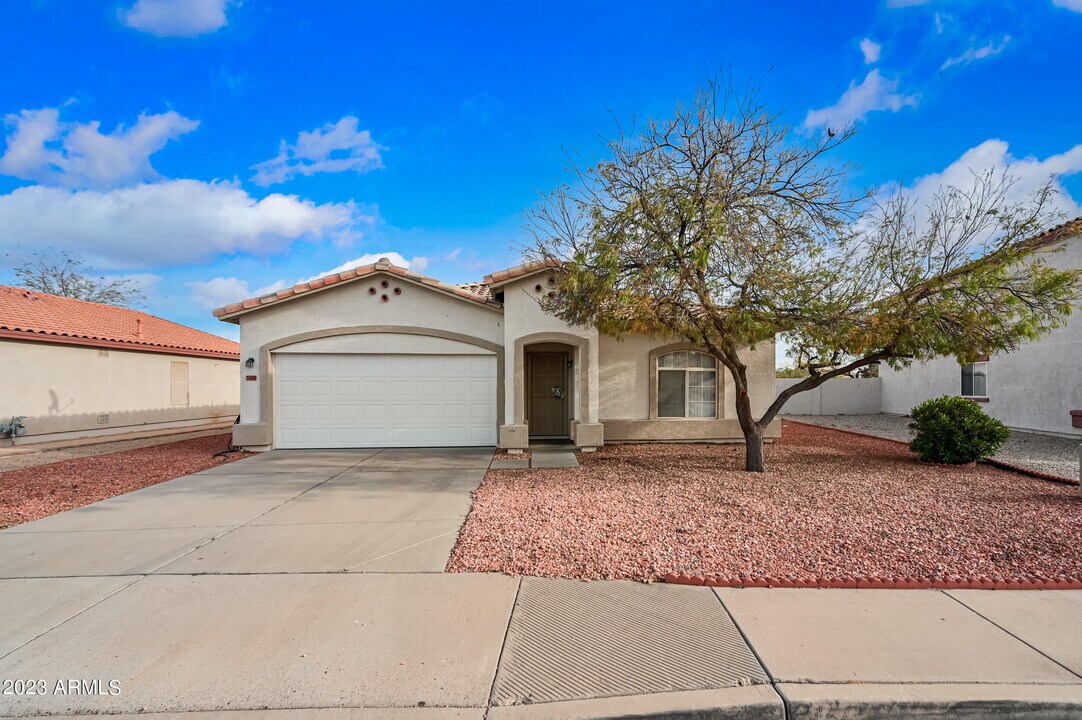 7409 W Solano Dr N in Glendale, AZ - Building Photo