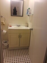 32 Haviland St, Unit 301 in Norwalk, CT - Building Photo - Building Photo