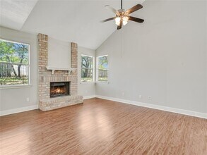 8402 Cima Oak Ln in Austin, TX - Building Photo - Building Photo