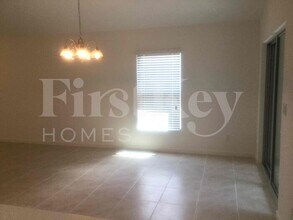 490 SW Dagget Ave in Port St. Lucie, FL - Building Photo - Building Photo