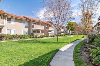 3645 Country Oaks Loop in Ontario, CA - Building Photo - Building Photo