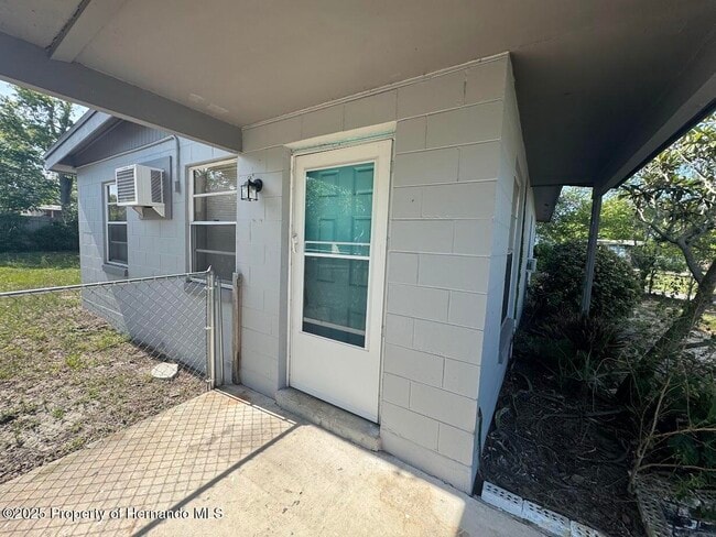property at 6622 Talbot Cir