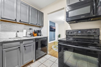 692 Smith St SW in Atlanta, GA - Building Photo - Building Photo