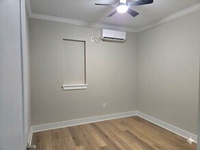 7830 Woodlyn Rd in Houston, TX - Building Photo - Building Photo