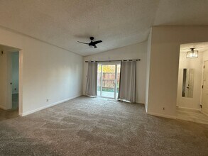 3049 Funston Dr in Sacramento, CA - Building Photo - Building Photo