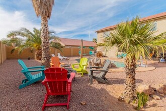 1387 E 10th Pl in Casa Grande, AZ - Foto de edificio - Building Photo