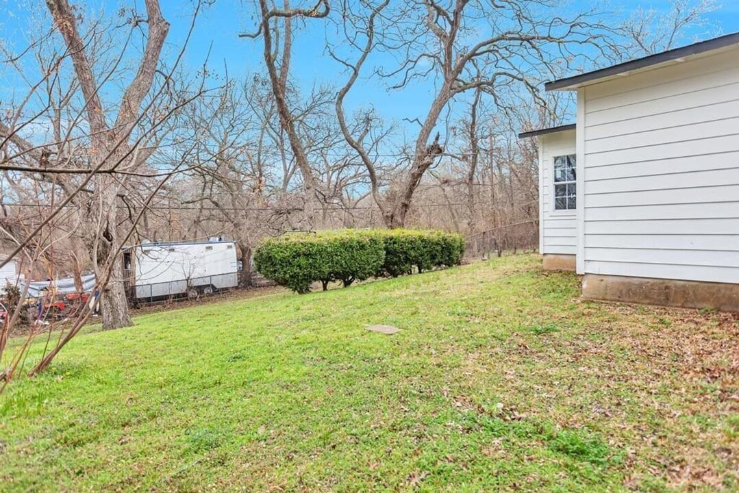 5175 Cardiff St in Dallas, TX - Building Photo