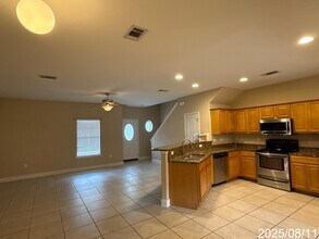 544 Maple Ave in Niceville, FL - Building Photo - Building Photo