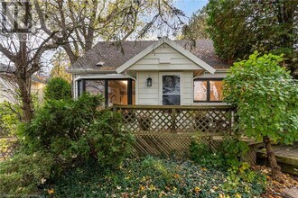 32 Valleyview Dr in Hamilton, ON - Building Photo - Building Photo