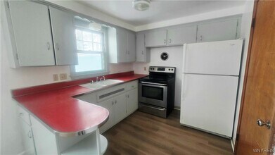 359 Wrexham Ct N in Tonawanda, NY - Building Photo - Building Photo