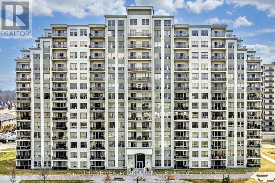1030-1030 Coronation Dr in London, ON - Building Photo