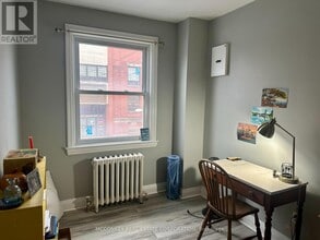 324 Charlotte St in Peterborough, ON - Building Photo - Building Photo