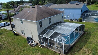439 Bloomingdale Dr in Davenport, FL - Foto de edificio - Building Photo