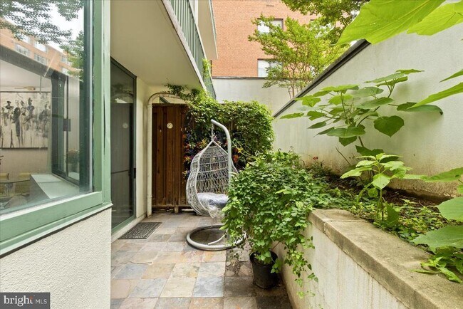 property at 955 26th St NW