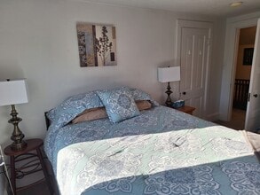 507 E 2nd St, Unit Quaint 2BR Upper Apartmen in Winona, MN - Foto de edificio - Building Photo