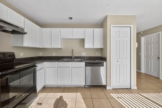 5330 Yaupon St in Orlando, FL - Building Photo - Building Photo