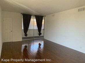 337 S Elm Dr in Beverly Hills, CA - Building Photo - Building Photo