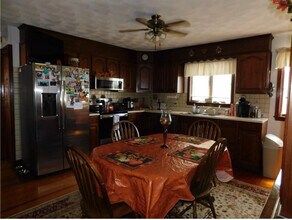 242 Market St in Warren, RI - Building Photo - Building Photo