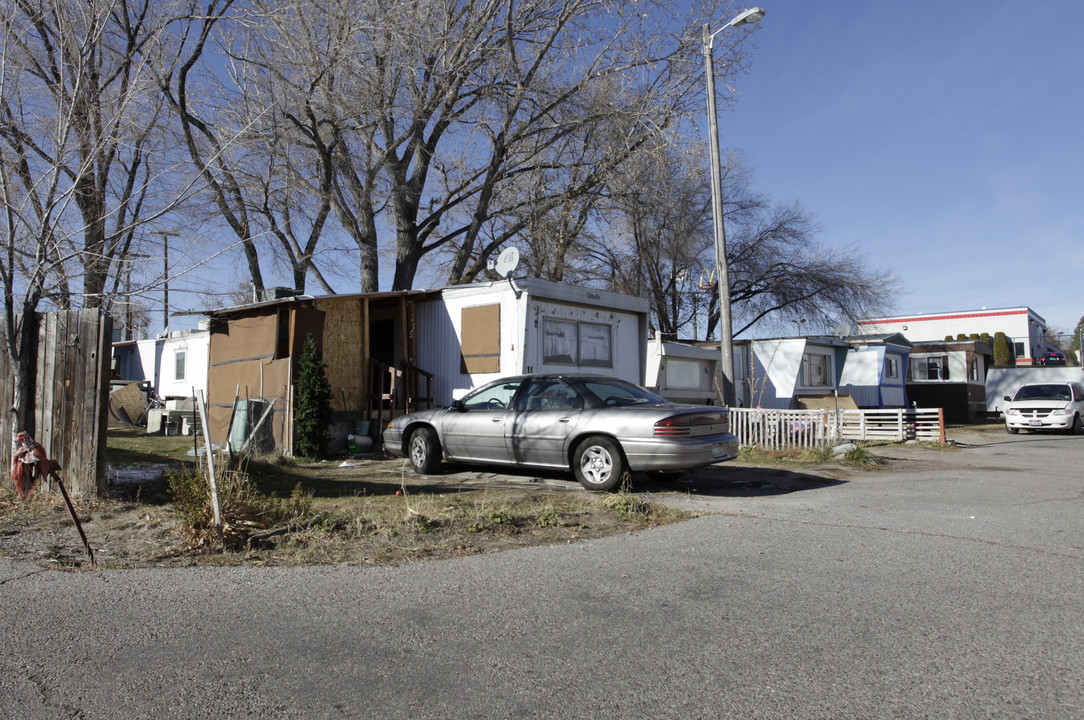 Broadway Mobile Home Park in Idaho Falls, ID - Building Photo