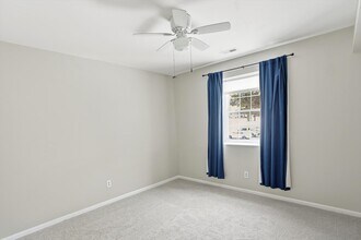 5 Lough Mask Ct, Unit 201 in Timonium, MD - Building Photo - Building Photo