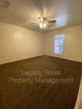 1112 Williams Ave in Cleburne, TX - Building Photo - Building Photo