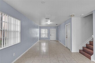 2400 SW 87th Way in Miramar, FL - Building Photo - Building Photo