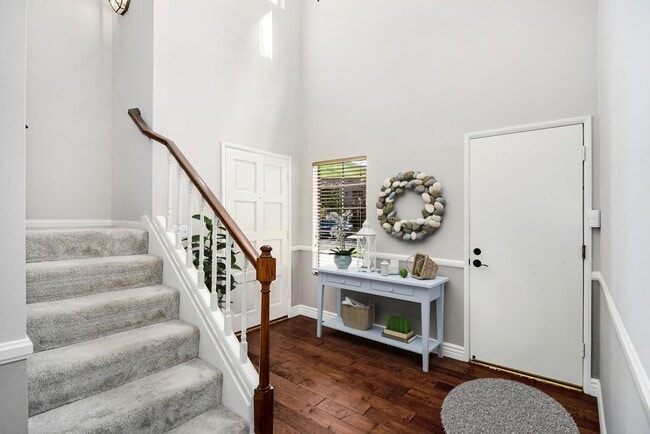 4325 Oak Glen St in Calabasas, CA - Foto de edificio - Building Photo