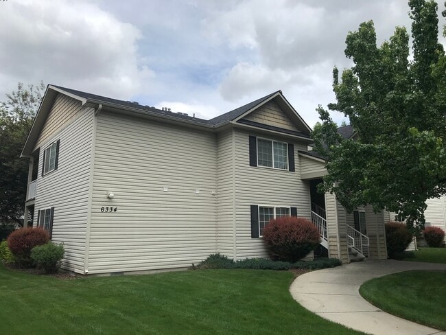 6334 W Corsair Ln, Unit 202