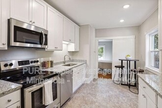 550 Ashland Ave in St. Paul, MN - Building Photo - Building Photo