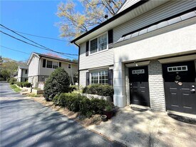 6940 Roswell Rd in Atlanta, GA - Building Photo