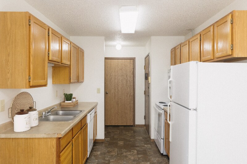 1415 14th Ave E in West Fargo, ND - Building Photo