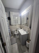 237 1st Ave in Linden, NJ - Foto de edificio - Building Photo