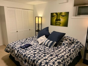 10400 Farnham Dr in Bethesda, MD - Foto de edificio - Building Photo