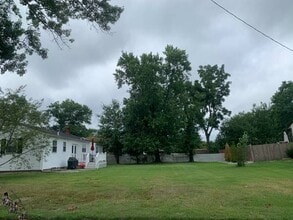 121 E Valleybrook Rd in Cherry Hill, NJ - Building Photo - Building Photo