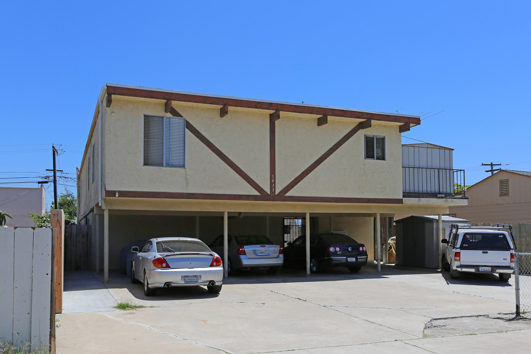 1933 B Ave in National City, CA - Building Photo