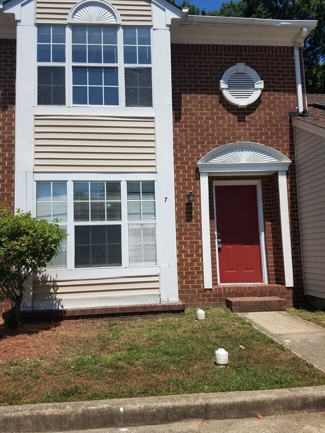 property at 7 Silk Tree Pl