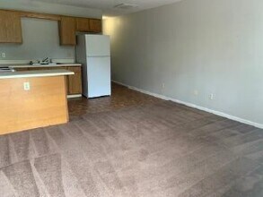 1507 Ashland Dr, Unit G in Greenville, NC - Building Photo - Building Photo