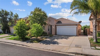19914 Via Joyce Dr in Santa Clarita, CA - Foto de edificio - Building Photo