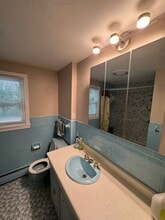 6 Greenacre Rd in South Hadley, MA - Foto de edificio - Building Photo