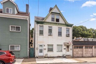 816 1/2 North Ave in Millvale, PA - Building Photo