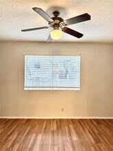 9901 Hundred Oaks Cir in Austin, TX - Building Photo - Building Photo