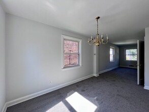 3327 Dubois Pl SE in Washington, DC - Foto de edificio - Building Photo