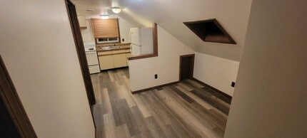 917 Marsac St, Unit #2 in Bay City, MI - Foto de edificio - Building Photo