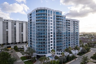 Sonata Beach Club in Pompano Beach, FL - Foto de edificio - Building Photo