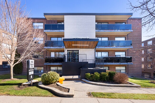 143 Stephen Drive