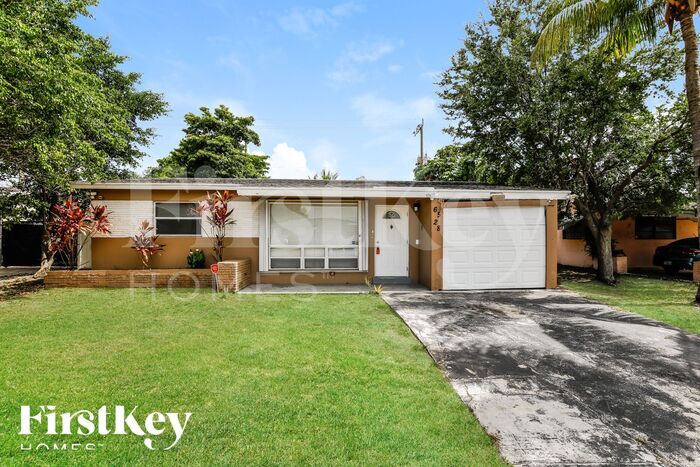 6528 Fletcher St in Hollywood, FL - Building Photo